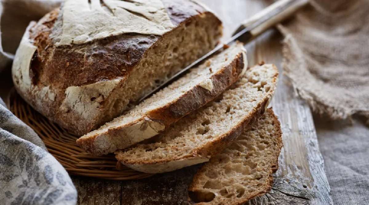 The type of bread gastroenterologists recommend for a lighter stomach