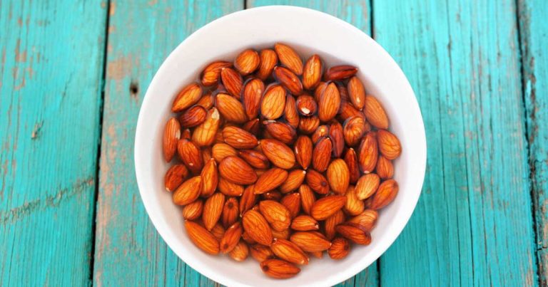 Why gastroenterologists insist you must soak almonds before eating them